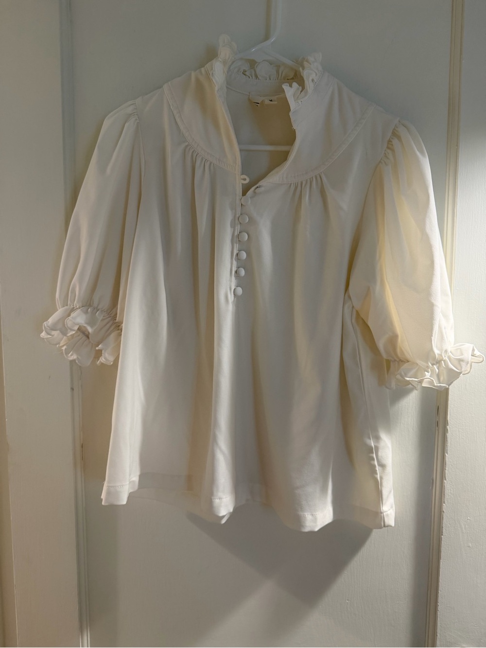 Pomander Place Cream Ruffle-Collar Puff Sleeve Blouse